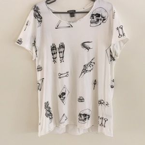 T-Shirt printed with assorted designs